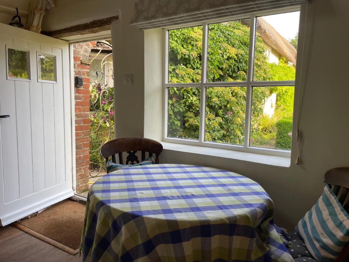 Little Barn Hotel Buckland Newton Eksteriør billede
